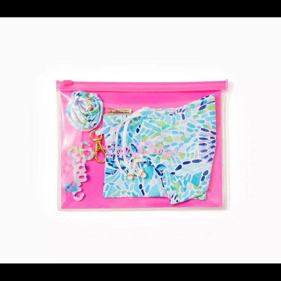 Adult On The Go Mask and Pouch Set - Picture 2 of 4